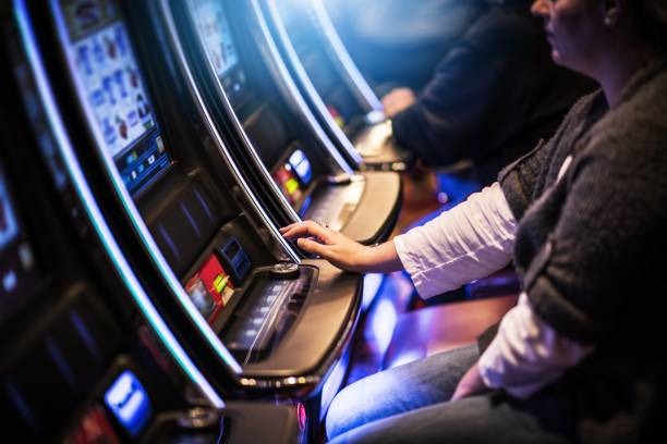 Top Trend Gaming slot and table game interface on uang